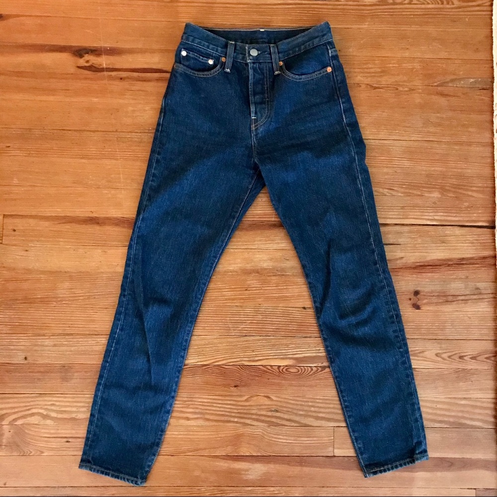 Levi’s Wedgie Fit Denim - 24